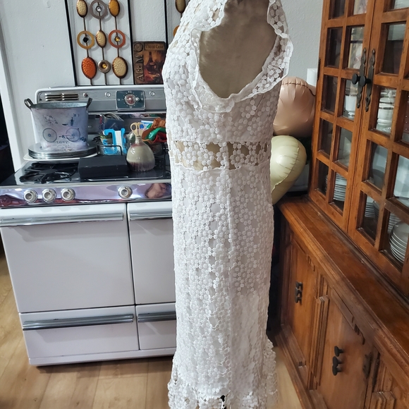 White Floral Lace Two-Piece Midi Dress - Picture 10 of 12